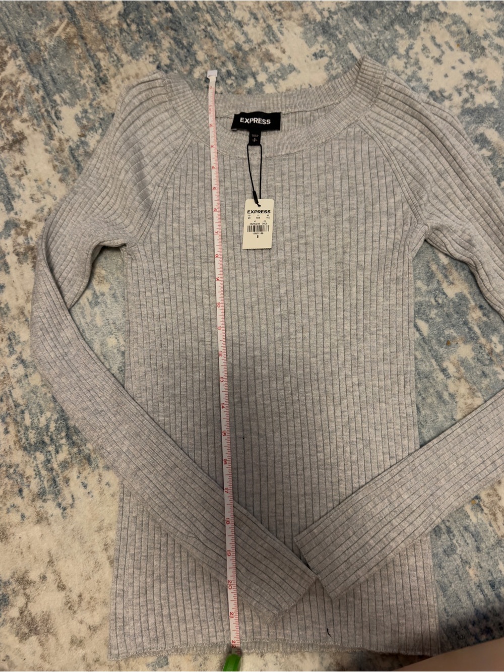 Express Light Gray Ribbed Crewneck Sweater - Picture 4 of 8